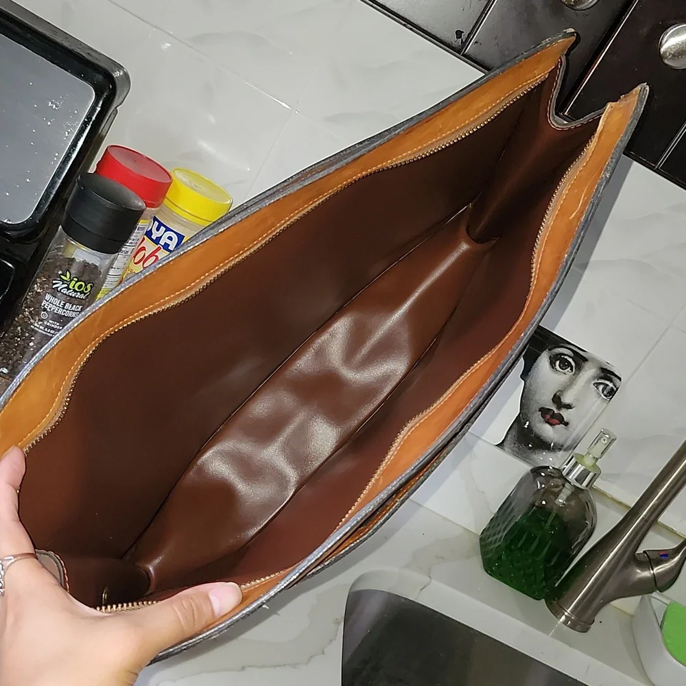 Vintage Brown Leather briefcase